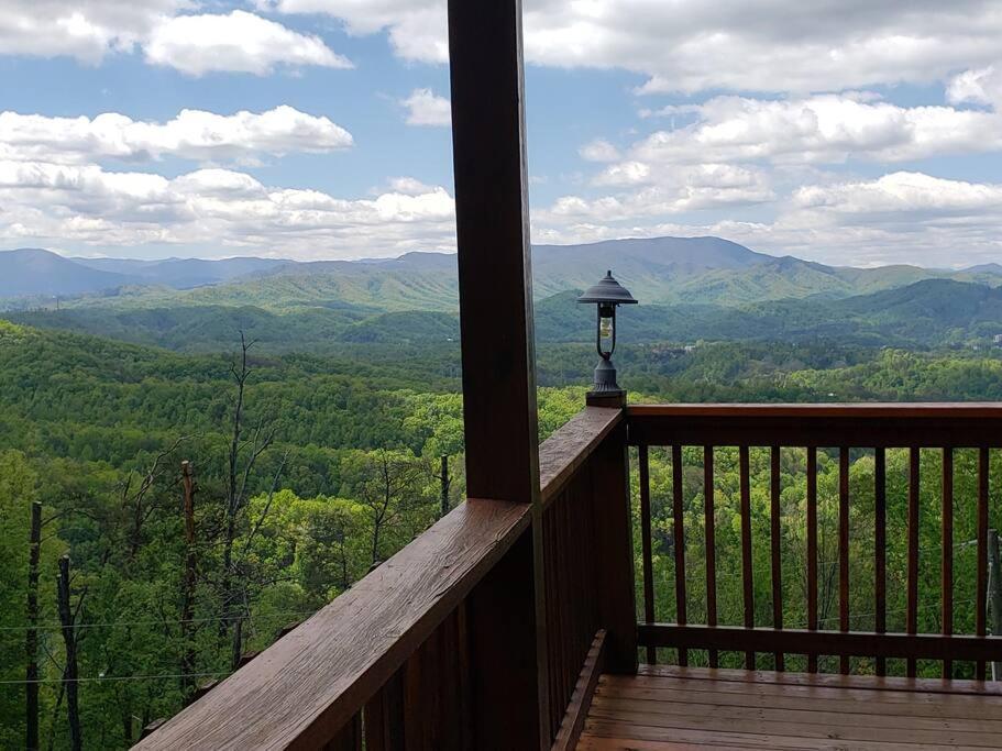 Вілла Yogi'S Den: Breathtaking Views! 3 Min To Dollywood, On 1 Acre! Сев'єрвілл Екстер'єр фото