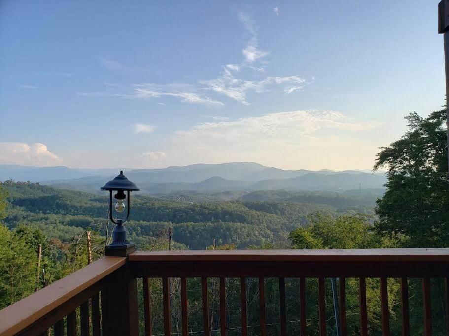 Вілла Yogi'S Den: Breathtaking Views! 3 Min To Dollywood, On 1 Acre! Сев'єрвілл Екстер'єр фото