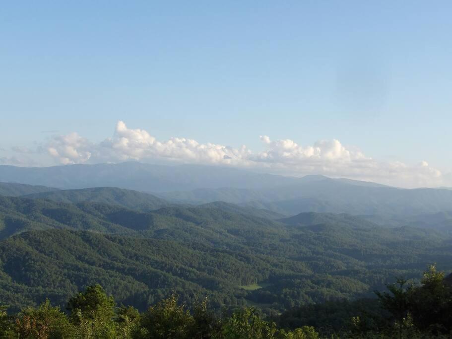 Вілла Yogi'S Den: Breathtaking Views! 3 Min To Dollywood, On 1 Acre! Сев'єрвілл Екстер'єр фото