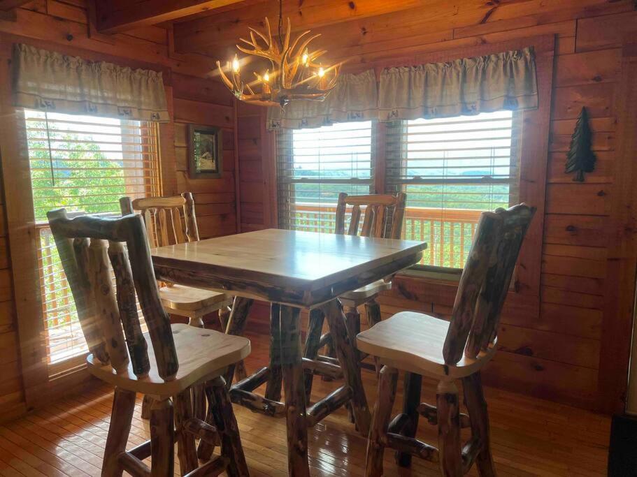 Вілла Yogi'S Den: Breathtaking Views! 3 Min To Dollywood, On 1 Acre! Сев'єрвілл Екстер'єр фото